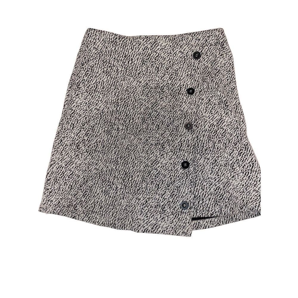 NWOT Gilli Skirt size medium